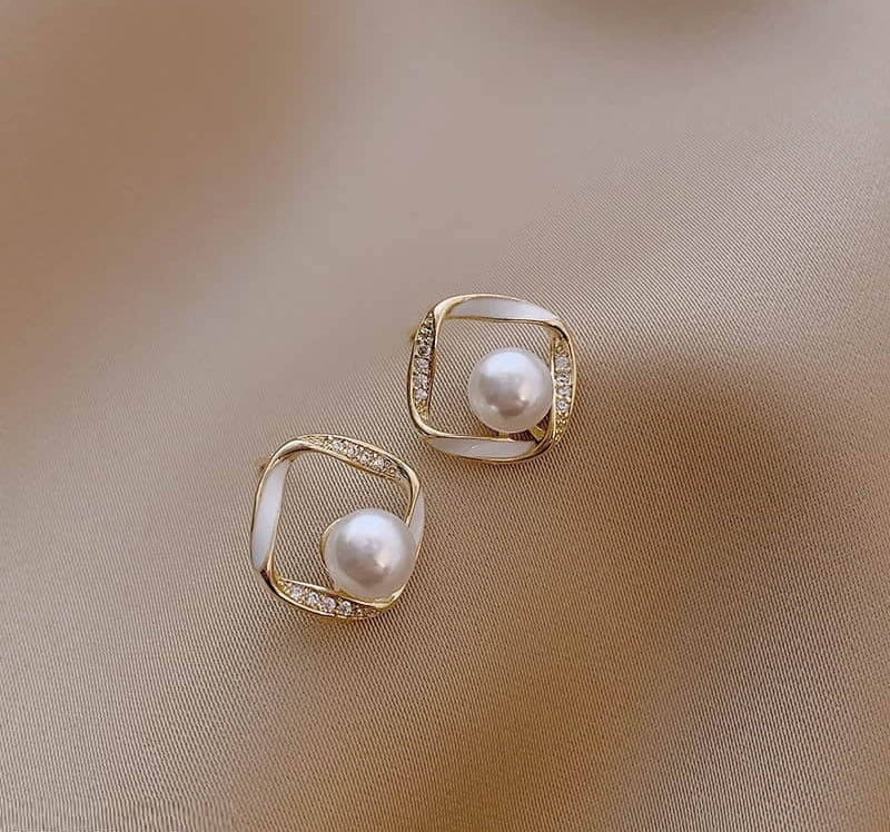 Stud Earrings For Stylish Women And Girls