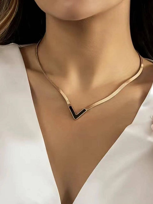 18K gold-plated stainless steel V-shaped necklace