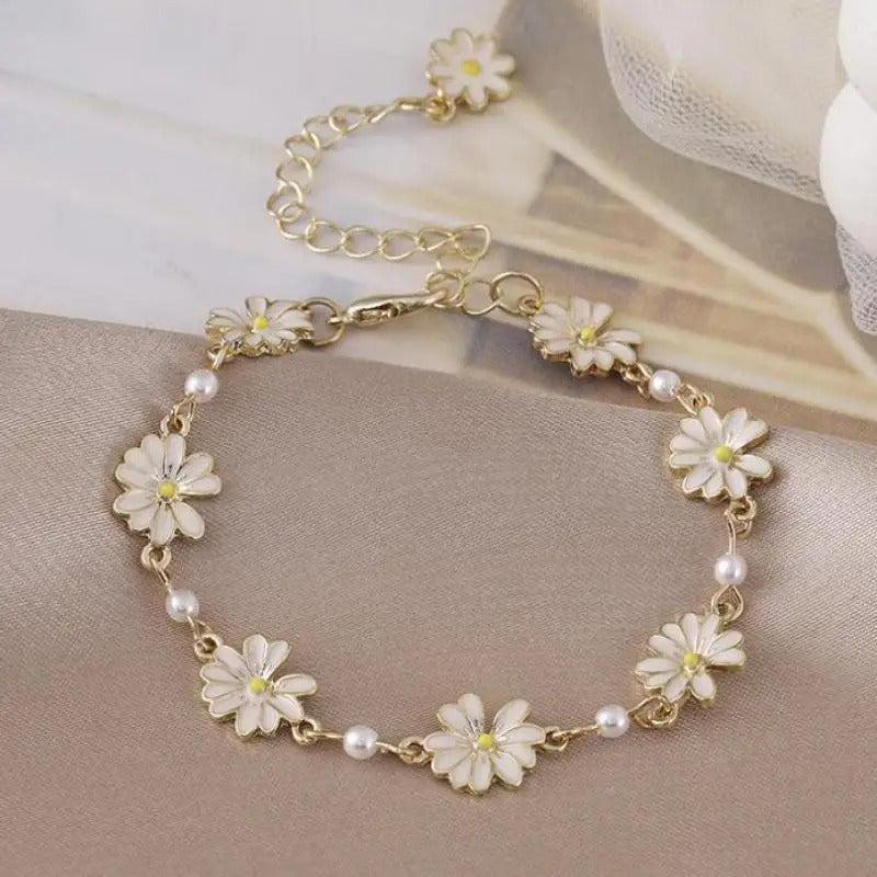 White Daisy Pearl Flower Hand Bracelet32